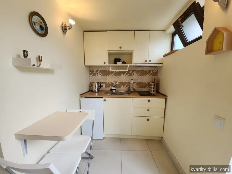 1-bedroom Apartment for rent in Sololaki, Tbilisi, 40 sqm, floor 1/2 — 450 USD/month | Tbilisi Homes