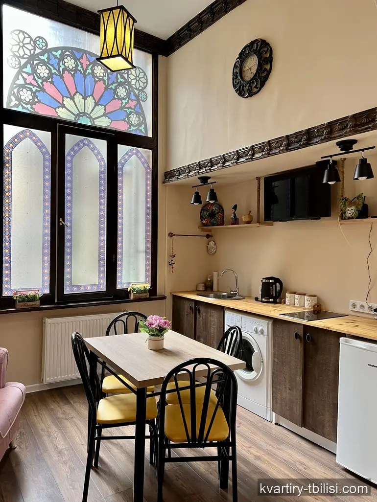 1-bedroom Apartment for rent in Sololaki, Tbilisi, 30 sqm, floor 2/4 — 600 USD/month | Tbilisi Homes
