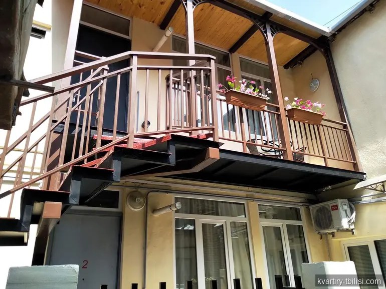 Однокомнатная квартира в Сололаки — 400 USD/мес | Tbilisi Homes