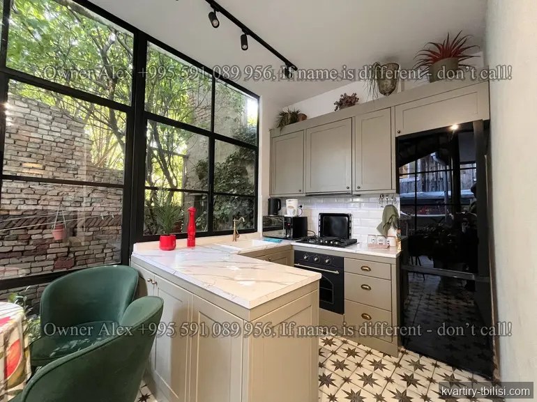 2-bedroom Apartment for rent in Sololaki, Tbilisi, 90 sqm, floor 1/1 — 950 USD/month | Tbilisi Homes