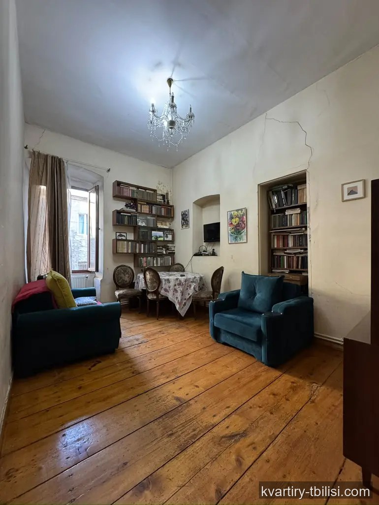 2-bedroom Apartment for rent in Sololaki, Tbilisi, 40 sqm, floor 2/4 — 450 USD/month | Tbilisi Homes