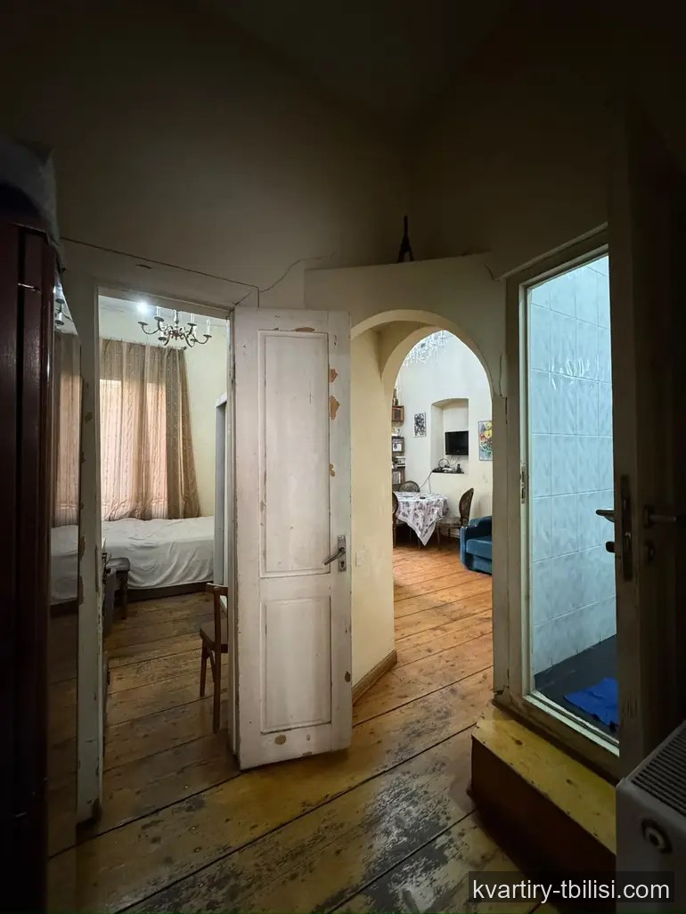 2-bedroom Apartment for rent in Sololaki, Tbilisi, 40 sqm, floor 2/4 — 450 USD/month | Tbilisi Homes
