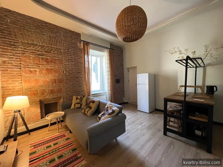 Двухкомнатная квартира в Сололаки — 700 USD/мес | Tbilisi Homes