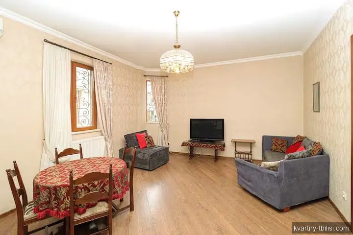 Двухкомнатная квартира в Сололаки — 750 USD/мес | Tbilisi Homes