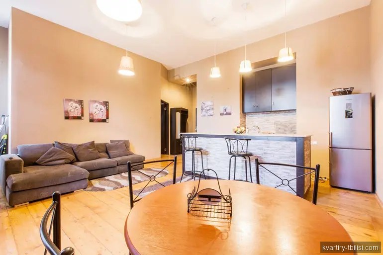 2-bedroom Apartment for rent in Sololaki, Tbilisi, 60 sqm, floor 2/3 — 750 USD/month | Tbilisi Homes