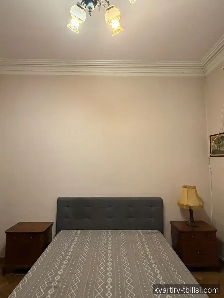 3-bedroom Apartment for rent in Sololaki, Tbilisi, 120 sqm, floor 2/4 — 1 200 USD/month | Tbilisi Homes