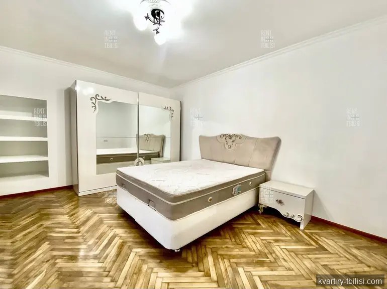 Трёхкомнатная квартира в Сололаки — 400 USD/мес | Tbilisi Homes