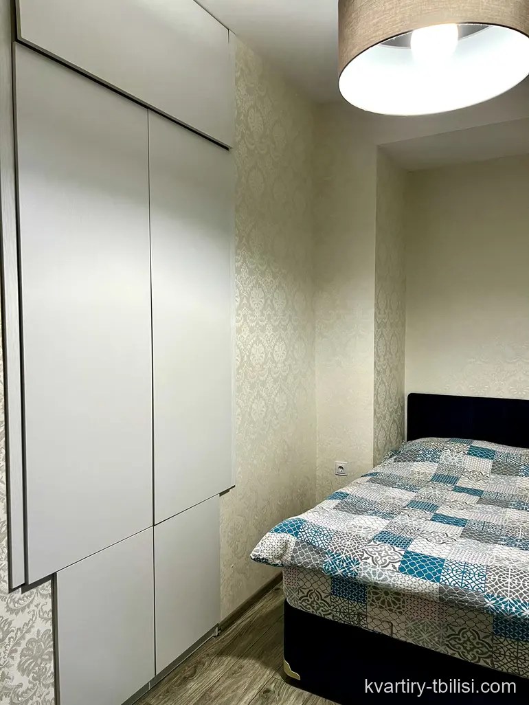 4-bedroom Apartment for rent in Sololaki, Tbilisi, 115 sqm, floor 2/4 — 606 USD/month | Tbilisi Homes