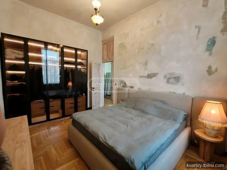 4-bedroom Apartment for rent in Sololaki, Tbilisi, 100 sqm, floor 3/3 — 1 800 USD/month | Tbilisi Homes
