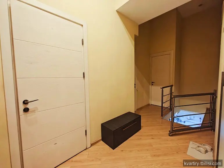 5-комнатная квартира в Сололаки — 1 300 USD/мес | Tbilisi Homes