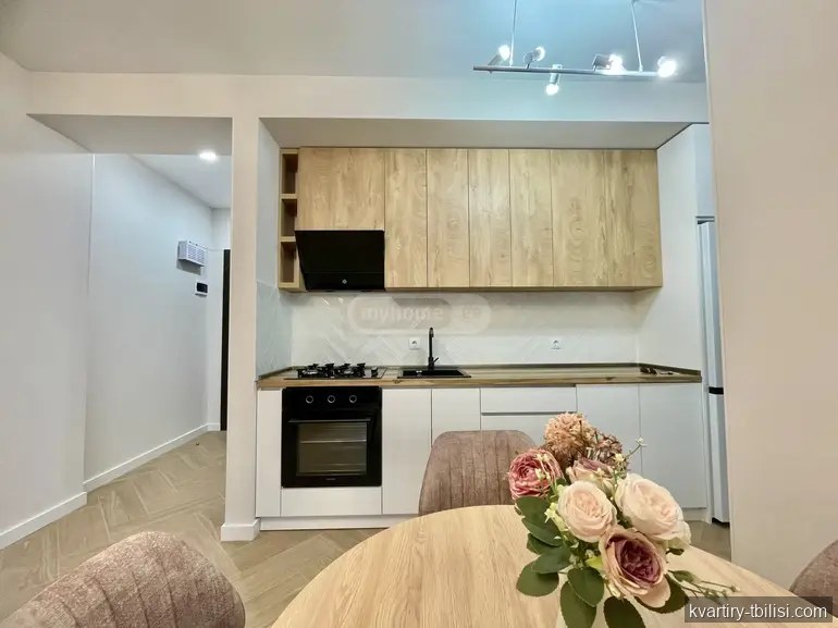 Трёхкомнатная квартира в Третьем массиве — 568 USD/мес | Tbilisi Homes