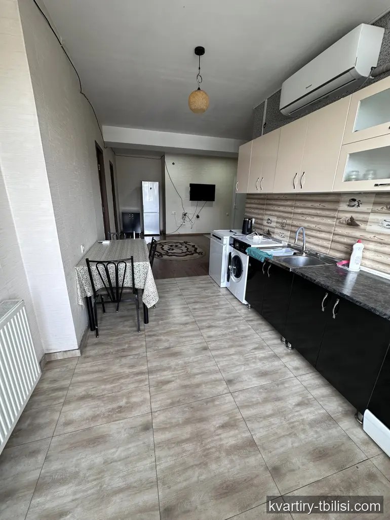Трёхкомнатная квартира в Третьем массиве — 535 USD/мес | Tbilisi Homes