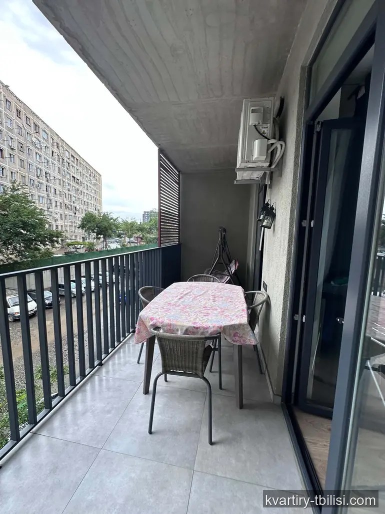 Трёхкомнатная квартира в Третьем массиве — 535 USD/мес | Tbilisi Homes