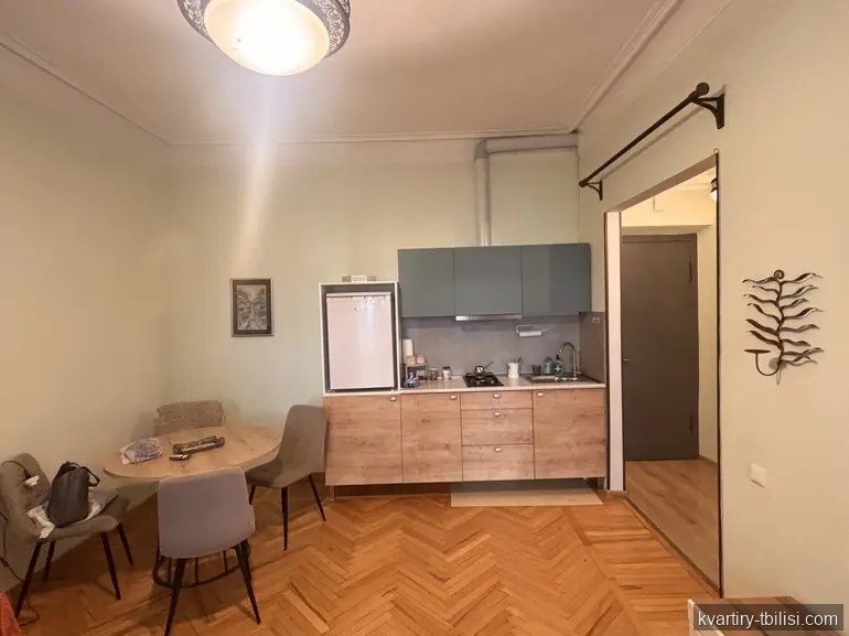 2-bedroom Apartment for rent in Vake, Tbilisi, 41 sqm, floor 3/4 — 900 USD/month | Tbilisi Homes