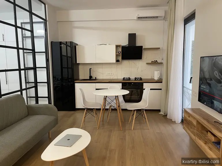 2-bedroom Apartment for rent in Vake, Tbilisi, 37 sqm, floor 4/5 — 750 USD/month | Tbilisi Homes