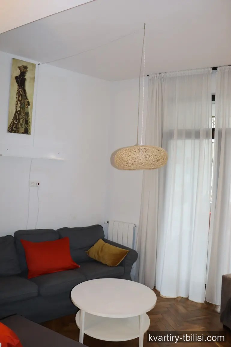 2-bedroom Apartment for rent in Vake, Tbilisi, 77 sqm, floor 1/4 — 900 USD/month | Tbilisi Homes