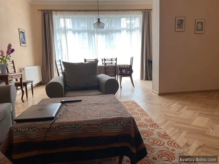 Двухкомнатная квартира в Ваке — 1 000 USD/мес | Tbilisi Homes