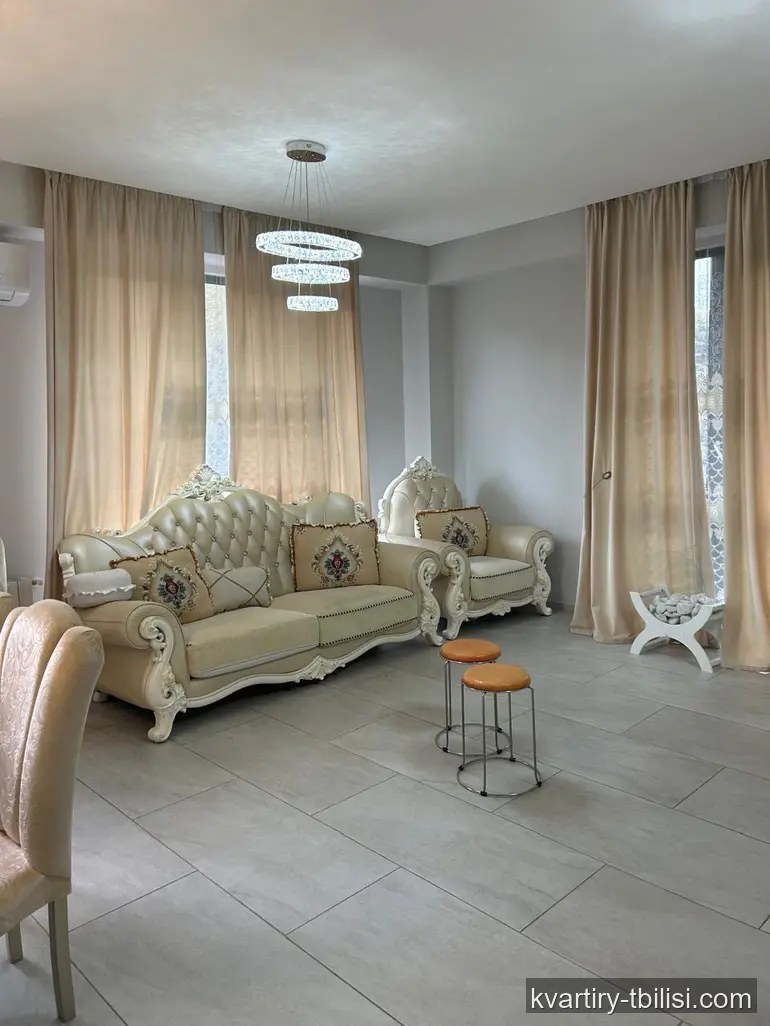 3-bedroom Apartment for rent in Vake, Tbilisi, 132 sqm, floor 2/9 — 2 500 USD/month | Tbilisi Homes