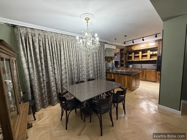 Трёхкомнатная квартира в Ваке — 2 000 USD/мес | Tbilisi Homes