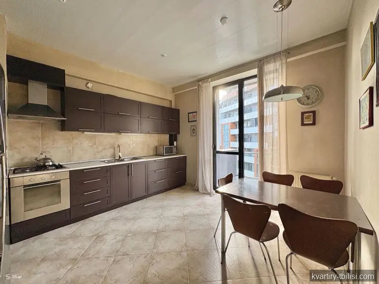 Трёхкомнатная квартира в Ваке — 1 000 USD/мес | Tbilisi Homes
