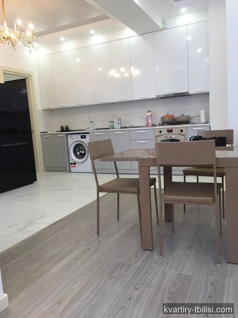 3-bedroom Apartment for rent in Vake, Tbilisi, 81 sqm, floor 3/12 — 750 USD/month | Tbilisi Homes