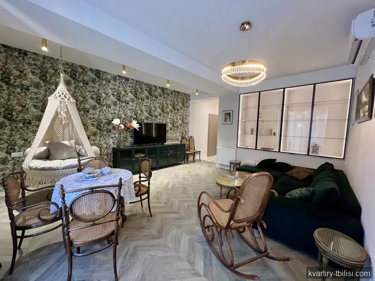 Трёхкомнатная квартира в Ваке — 2 000 USD/мес | Tbilisi Homes