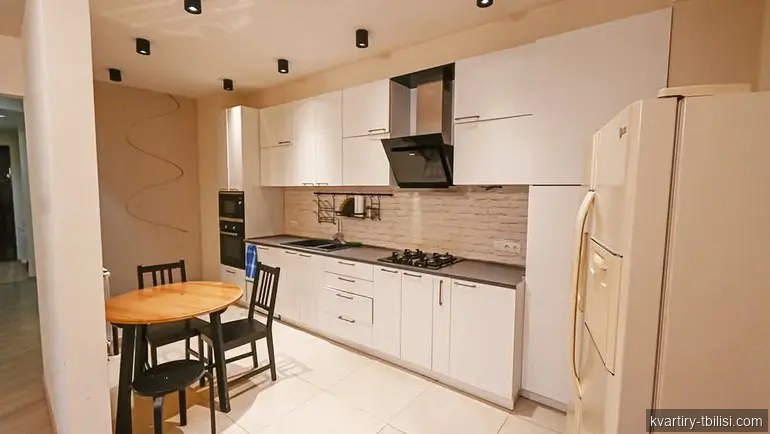 Трёхкомнатная квартира в Ваке — 1 500 USD/мес | Tbilisi Homes