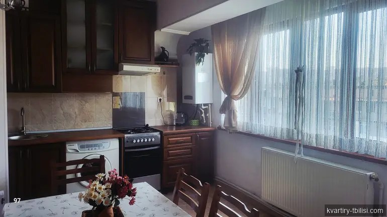 Трёхкомнатная квартира в Ваке — 600 USD/мес | Tbilisi Homes