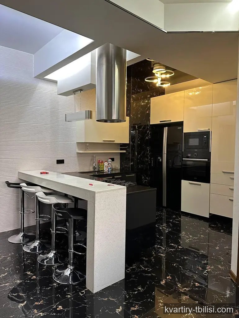 Трёхкомнатная квартира в Ваке — 1 200 USD/мес | Tbilisi Homes