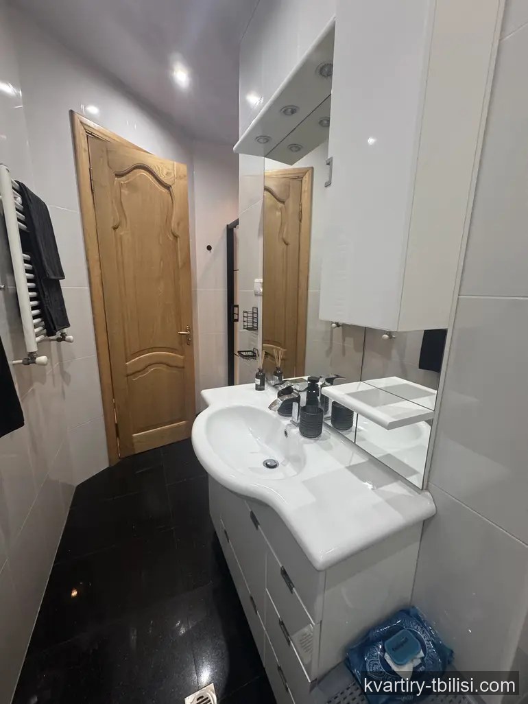 3-bedroom Apartment for rent in Vake, Tbilisi, 100 sqm, floor 12/12 — 1 000 USD/month | Tbilisi Homes