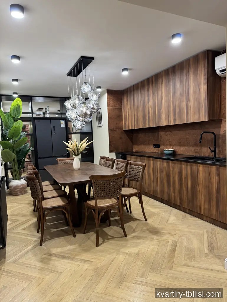 Трёхкомнатная квартира в Ваке — 1 300 USD/мес | Tbilisi Homes
