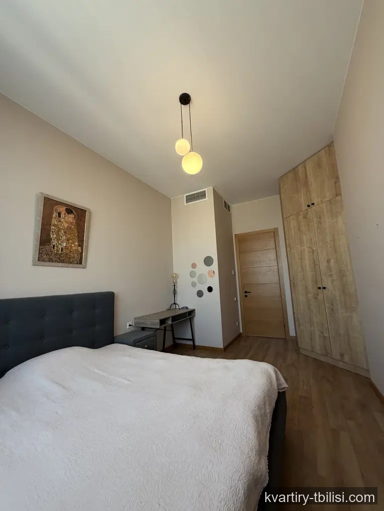 3-bedroom Apartment for rent in Vake, Tbilisi, 70 sqm, floor 27/37 — 2 100 USD/month | Tbilisi Homes