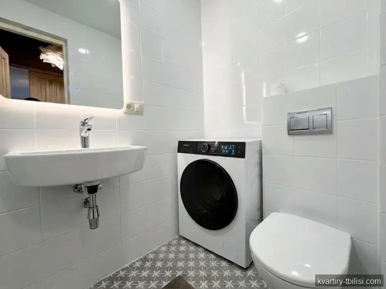 3-bedroom Apartment for rent in Vake, Tbilisi, 81 sqm, floor 3/8 — 1 350 USD/month | Tbilisi Homes