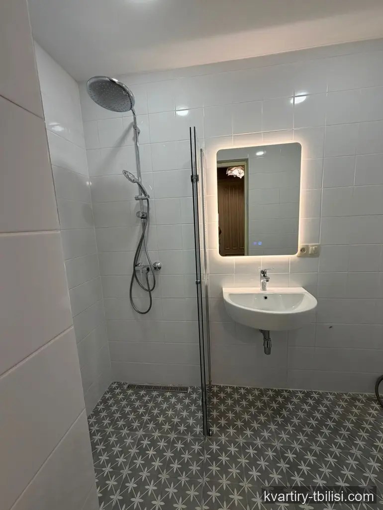 3-bedroom Apartment for rent in Vake, Tbilisi, 81 sqm, floor 3/8 — 1 350 USD/month | Tbilisi Homes