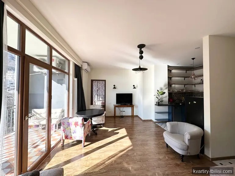 Трёхкомнатная квартира в Ваке — 1 200 USD/мес | Tbilisi Homes