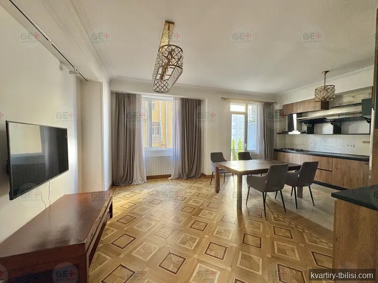 Четырёхкомнатная квартира в Ваке — 2 100 USD/мес | Tbilisi Homes