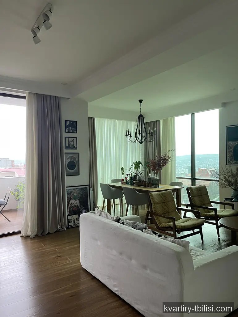 4-bedroom Apartment for rent in Vake, Tbilisi, 173 sqm, floor 4/9 — 2 500 USD/month | Tbilisi Homes