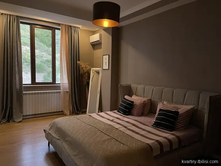 4-bedroom Apartment for rent in Vake, Tbilisi, 173 sqm, floor 4/9 — 2 500 USD/month | Tbilisi Homes