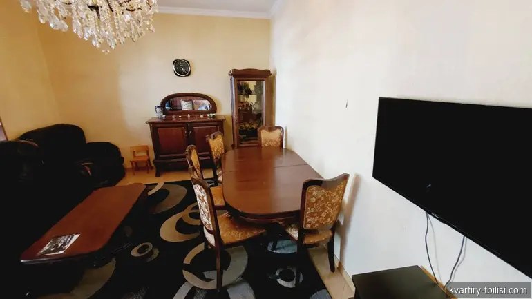 Четырёхкомнатная квартира в Ваке — 1 200 USD/мес | Tbilisi Homes