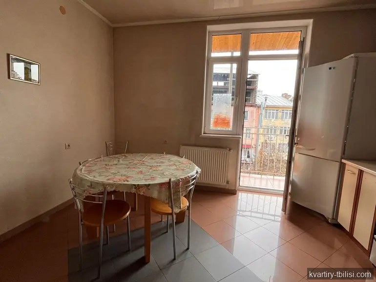 Четырёхкомнатная квартира в Ваке — 1 250 USD/мес | Tbilisi Homes