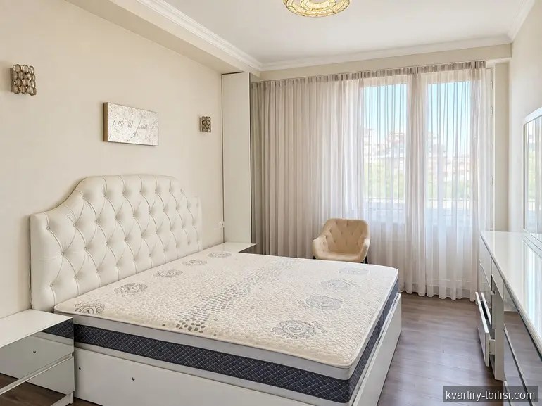 Четырёхкомнатная квартира в Ваке — 1 500 USD/мес | Tbilisi Homes