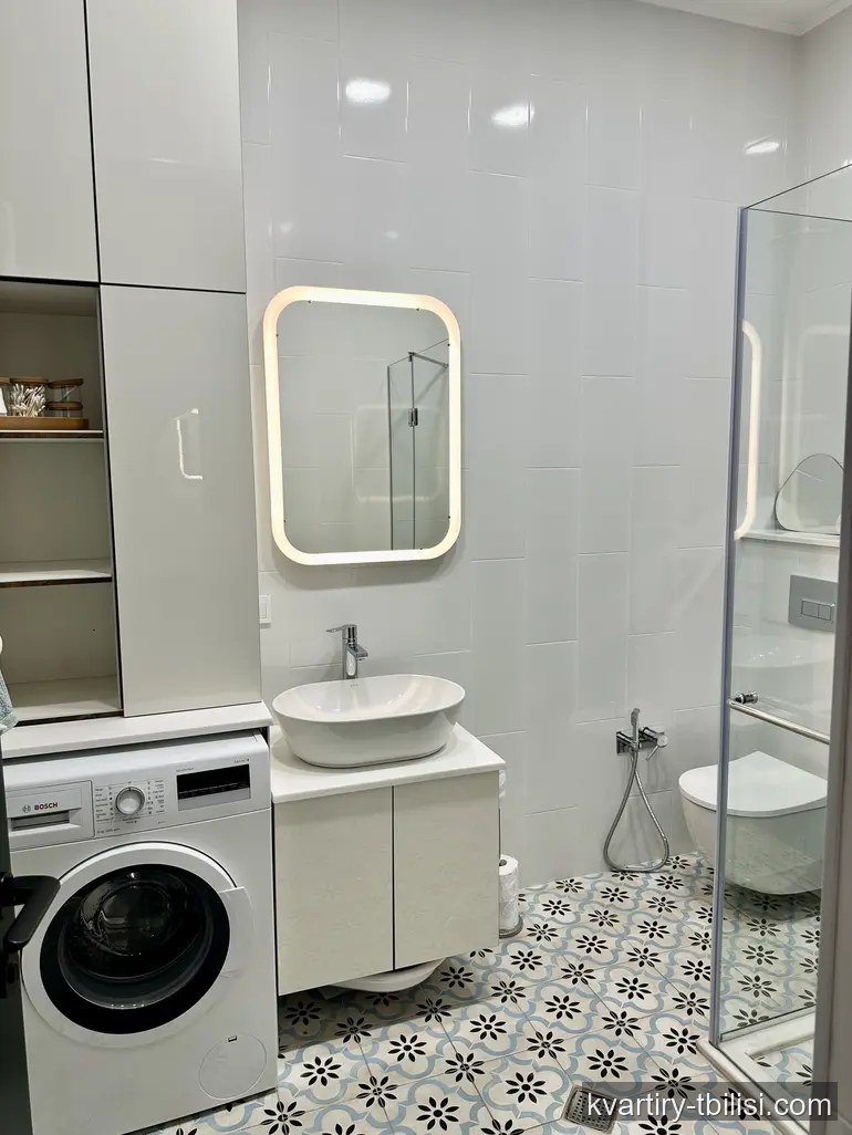 4-bedroom Apartment for rent in Vake, Tbilisi, 140 sqm, floor 5/5 — 2 500 USD/month | Tbilisi Homes