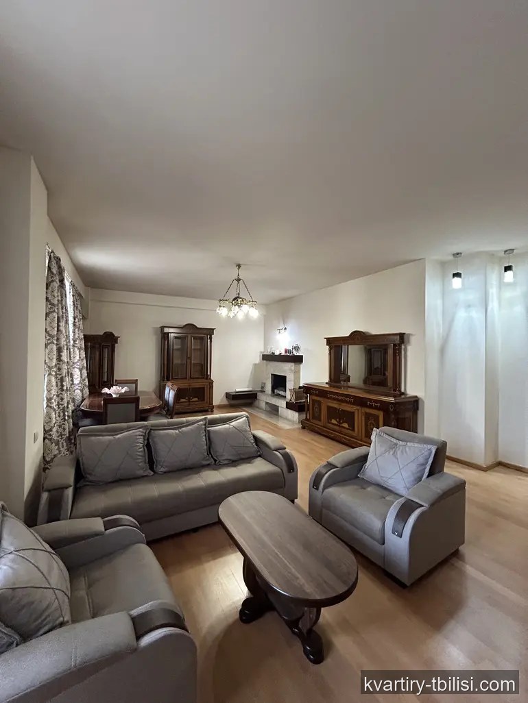 4-bedroom Apartment for rent in Vake, Tbilisi, 170 sqm, floor 5/8 — 2 000 USD/month | Tbilisi Homes