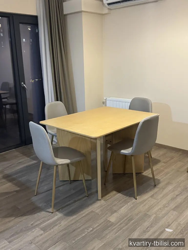 4-bedroom Apartment for rent in Vake, Tbilisi, 125 sqm, floor 2/18 — 1 700 USD/month | Tbilisi Homes