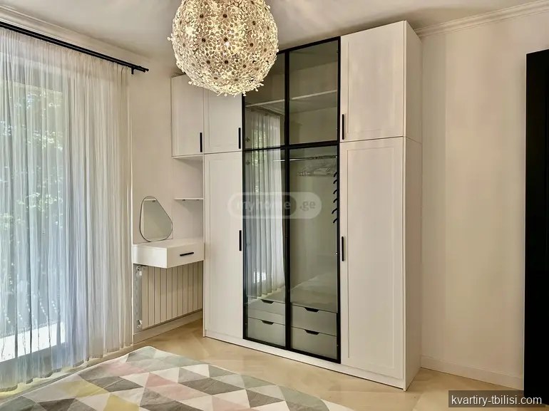 Четырёхкомнатная квартира в Ваке — 2 650 USD/мес | Tbilisi Homes