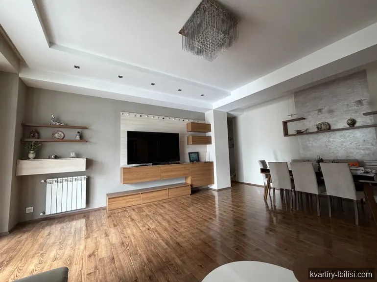 Четырёхкомнатная квартира в Ваке — 2 300 USD/мес | Tbilisi Homes