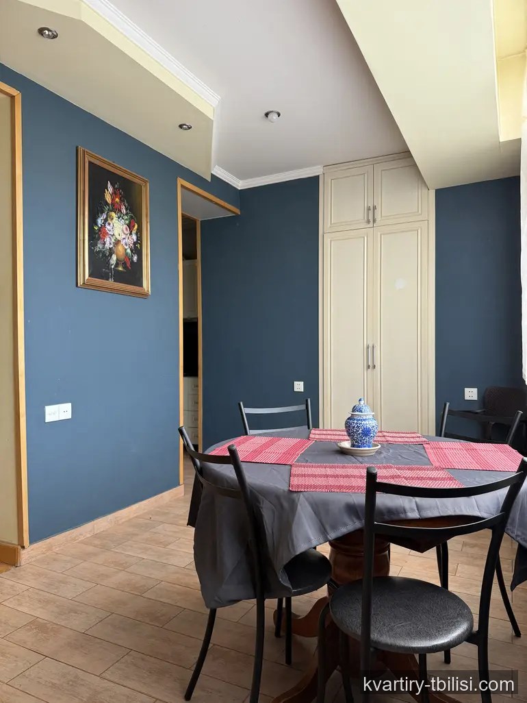 Четырёхкомнатная квартира в Ваке — 700 USD/мес | Tbilisi Homes