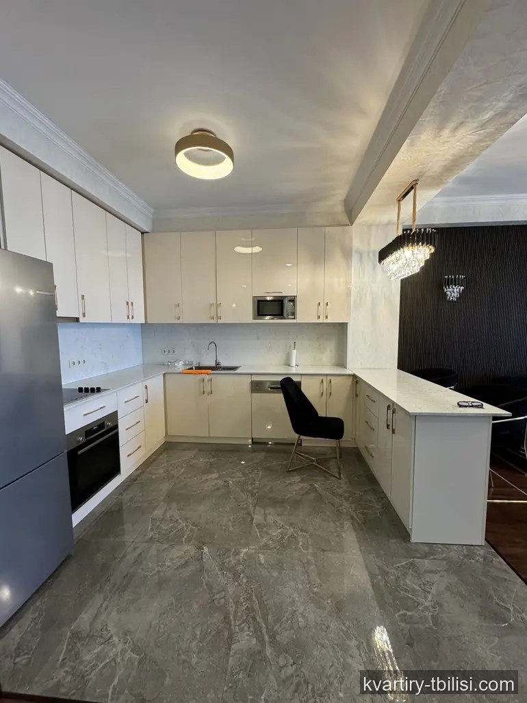 Четырёхкомнатная квартира в Ваке — 2 200 USD/мес | Tbilisi Homes