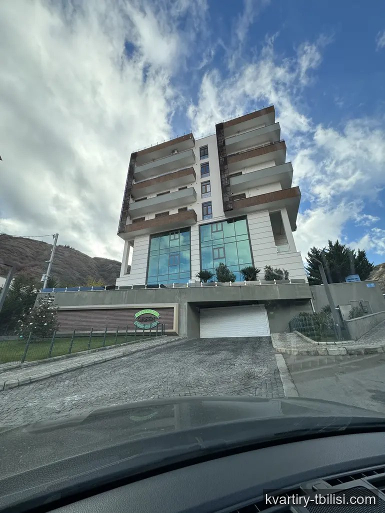 Четырёхкомнатная квартира в Ваке — 2 500 USD/мес | Tbilisi Homes