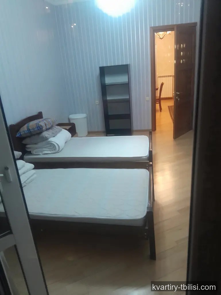 Четырёхкомнатная квартира в Ваке — 1 000 USD/мес | Tbilisi Homes